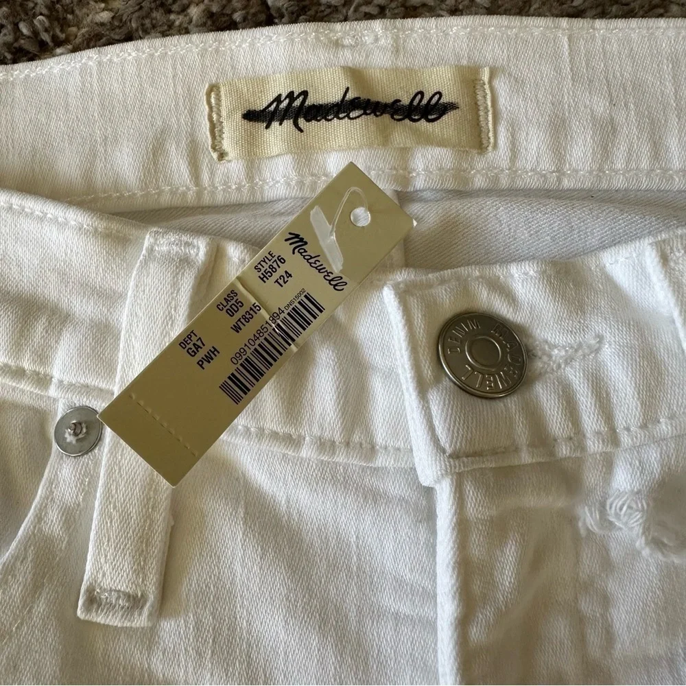 Madewell sit above